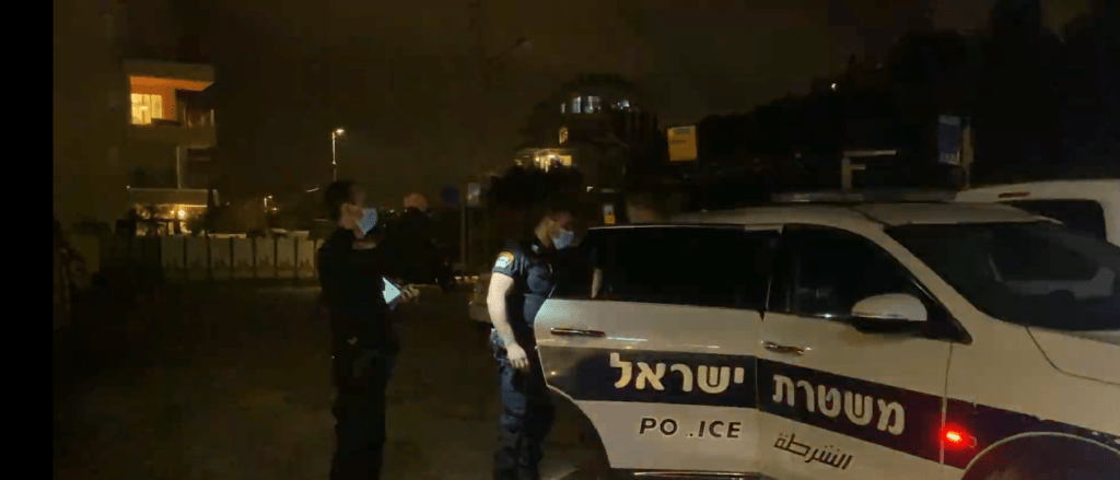 אבי דוביצקי והמשטרה שעוצרת חשוד